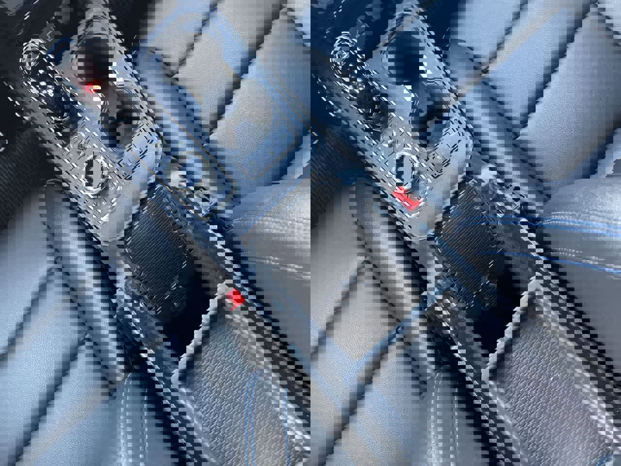 Certified 2024 Cadillac XT4 Sport w/ LPO, Floor Liner Package image 23