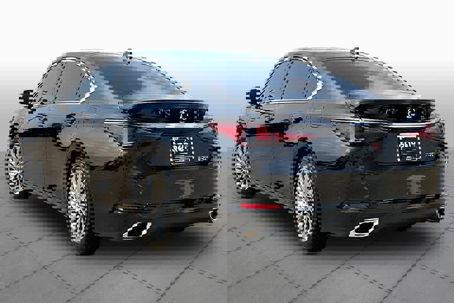 Used 2023 Lexus ES 350 Ultra Luxury w/ Accessory Package (Z2) FWD image 12