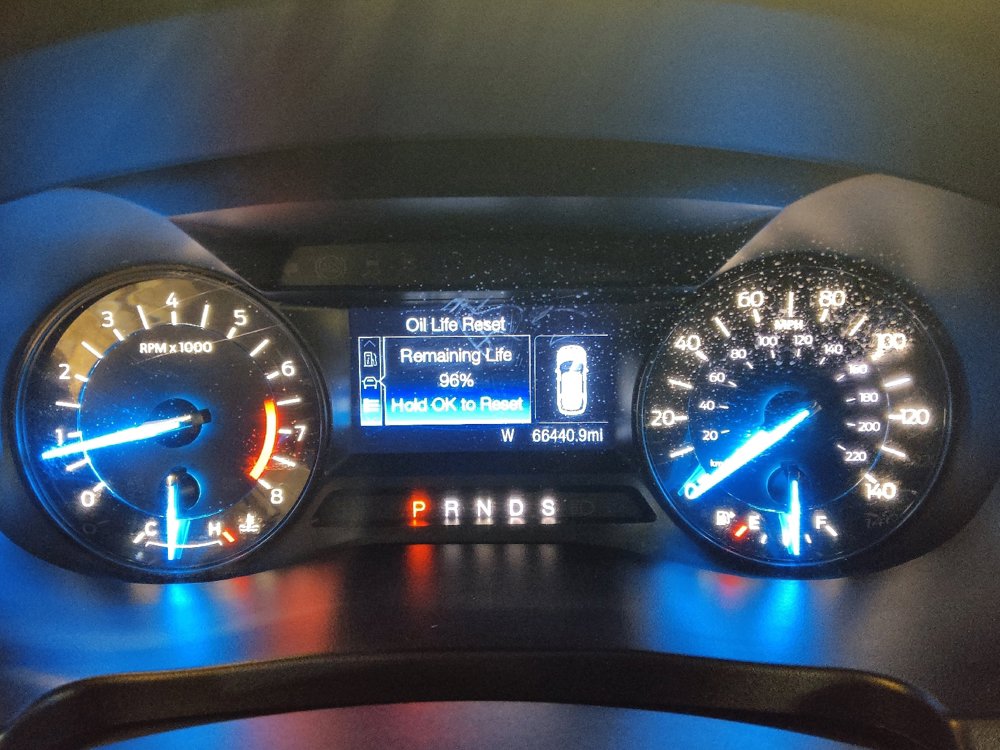 Used 2017 Ford Explorer XLT image 23