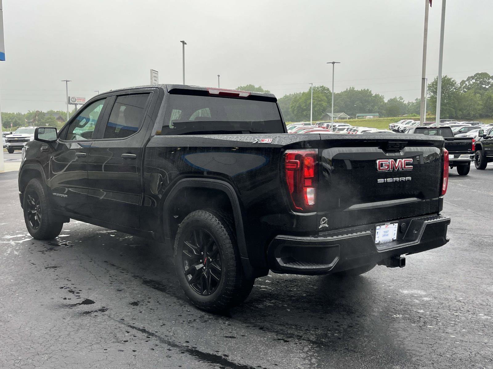 Used 2025 GMC Sierra 1500 Pro w/ Graphite Edition AWD/4WD image 3