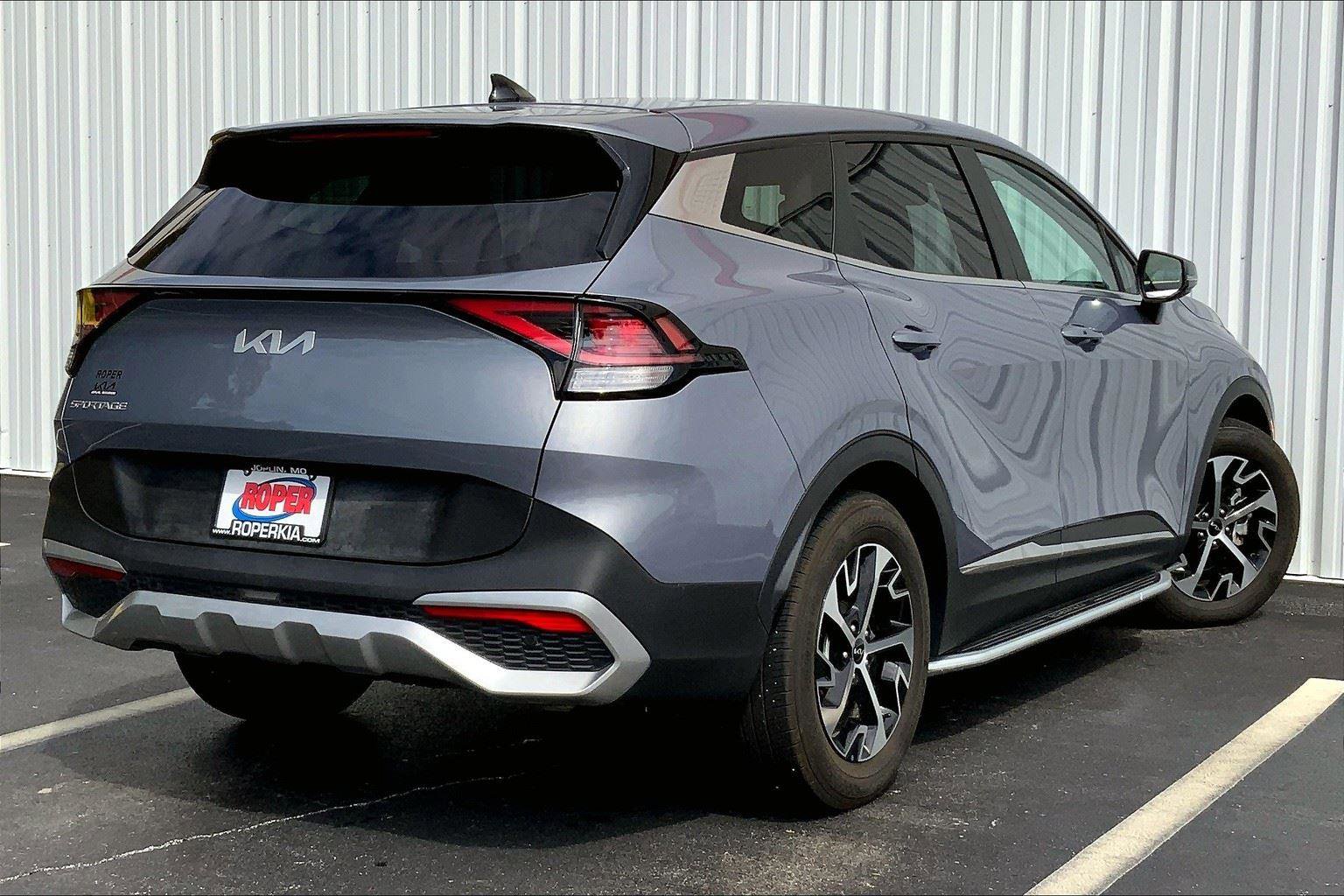 Used 2024 Kia Sportage EX image 10