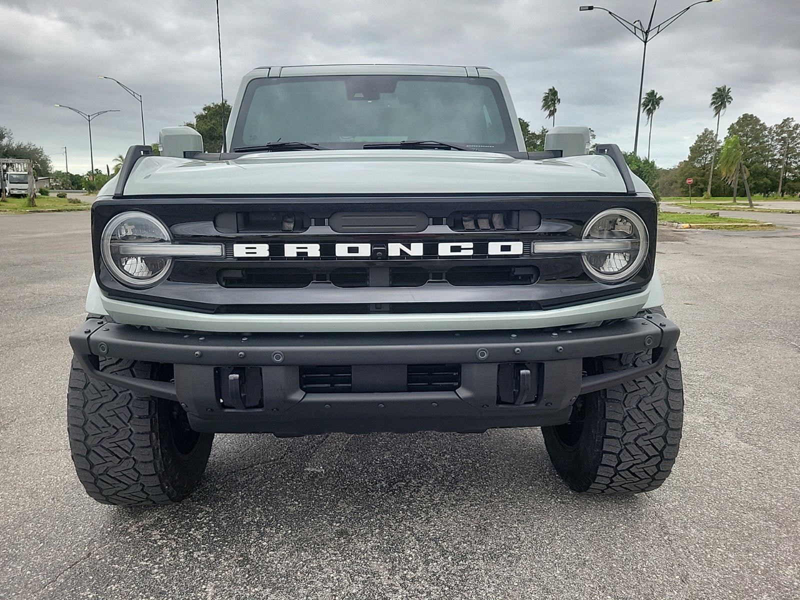 Used 2022 Ford Bronco Outer Banks AWD/4WD image 4