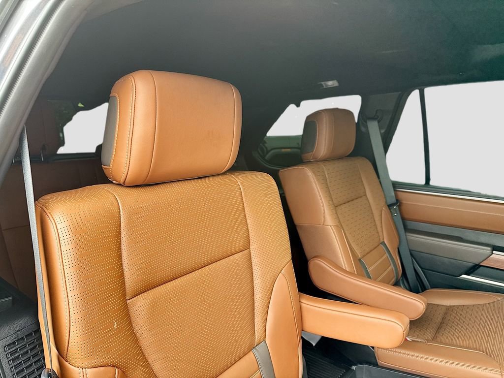 Used 2025 Toyota Sequoia SR5 AWD/4WD image 25