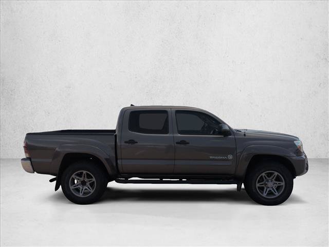 Used 2014 Toyota Tacoma PreRunner w/ SR5 Package RWD image 4