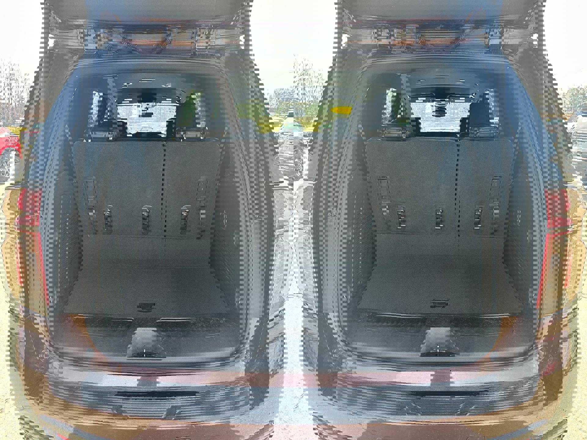 Used 2023 Chevrolet Tahoe LT image 15