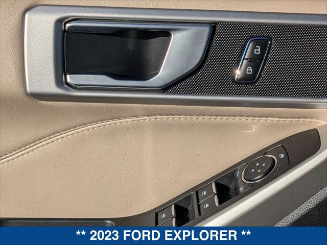Certified 2023 Ford Explorer XLT RWD image 11