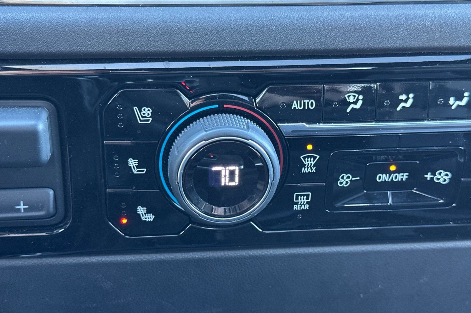 Certified 2023 Chevrolet Silverado 1500 ZR2 w/ Technology Package image 29