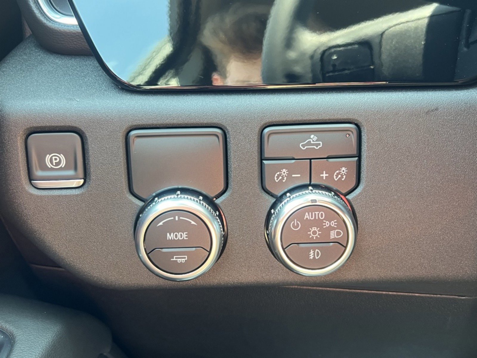 New 2024 GMC Sierra 1500 Elevation image 17