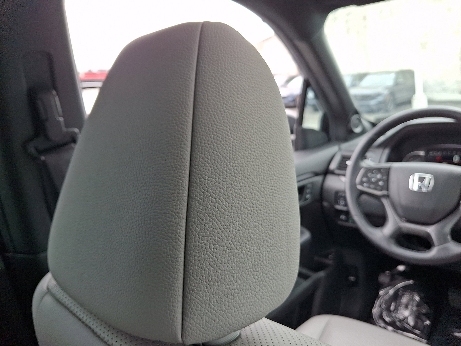 Used 2023 Honda Passport EX-L image 9