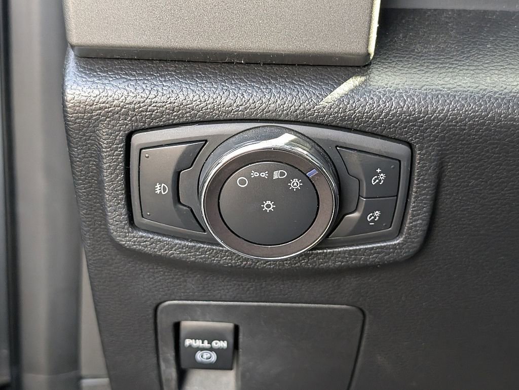 Used 2019 Ford Expedition Max XLT image 16