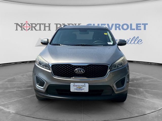 Used 2017 Kia Sorento FWD image 7