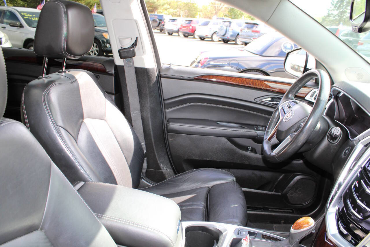 Used 2016 Cadillac SRX Luxury w/ Driver Awareness Package image 11