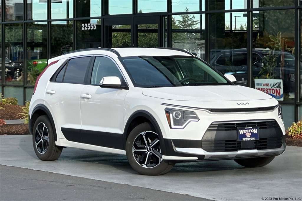 Certified 2025 Kia Niro EX image 1