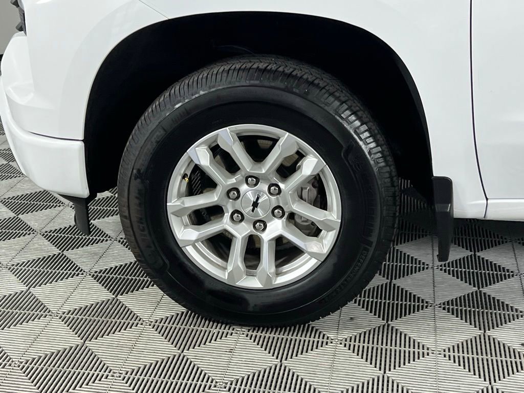 Used 2024 Chevrolet Silverado 1500 RST image 11