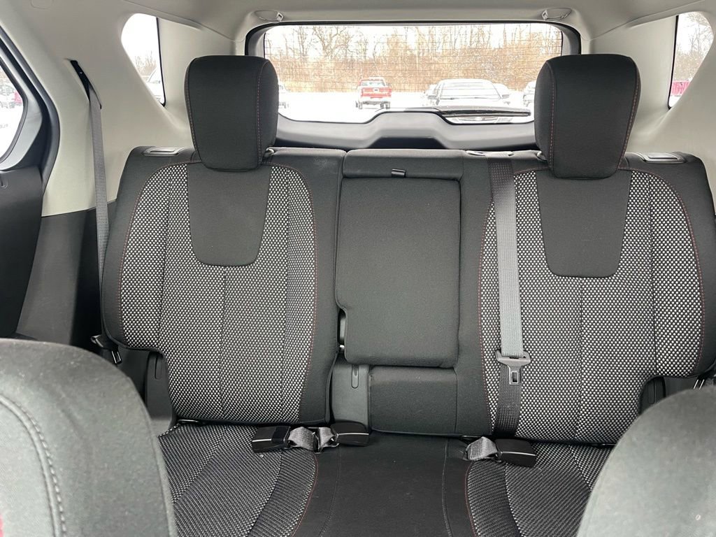 Used 2017 Chevrolet Equinox LT w/ Convenience Package image 18