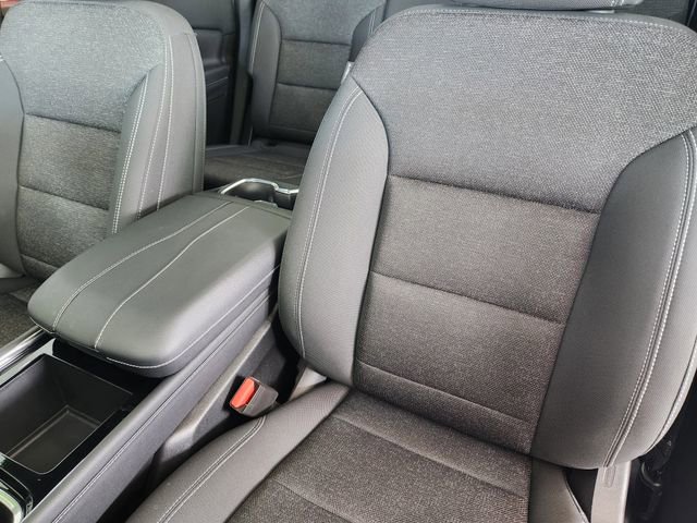 Used 2025 Chevrolet Traverse LT w/ Sun and Wheel Package image 9