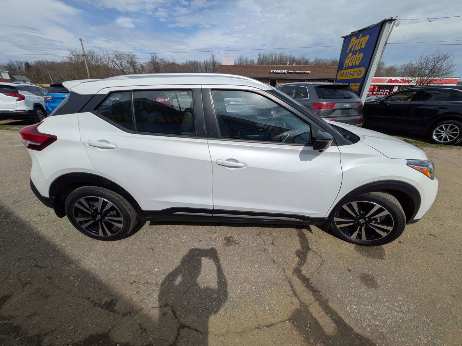 Used 2020 Nissan Kicks SR w/ SR Premium Package image 7