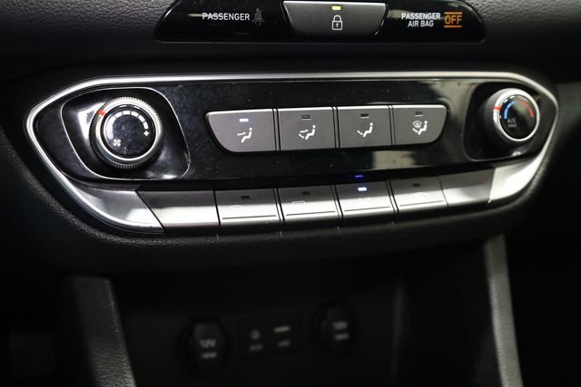 Used 2018 Hyundai Elantra GT FWD image 23