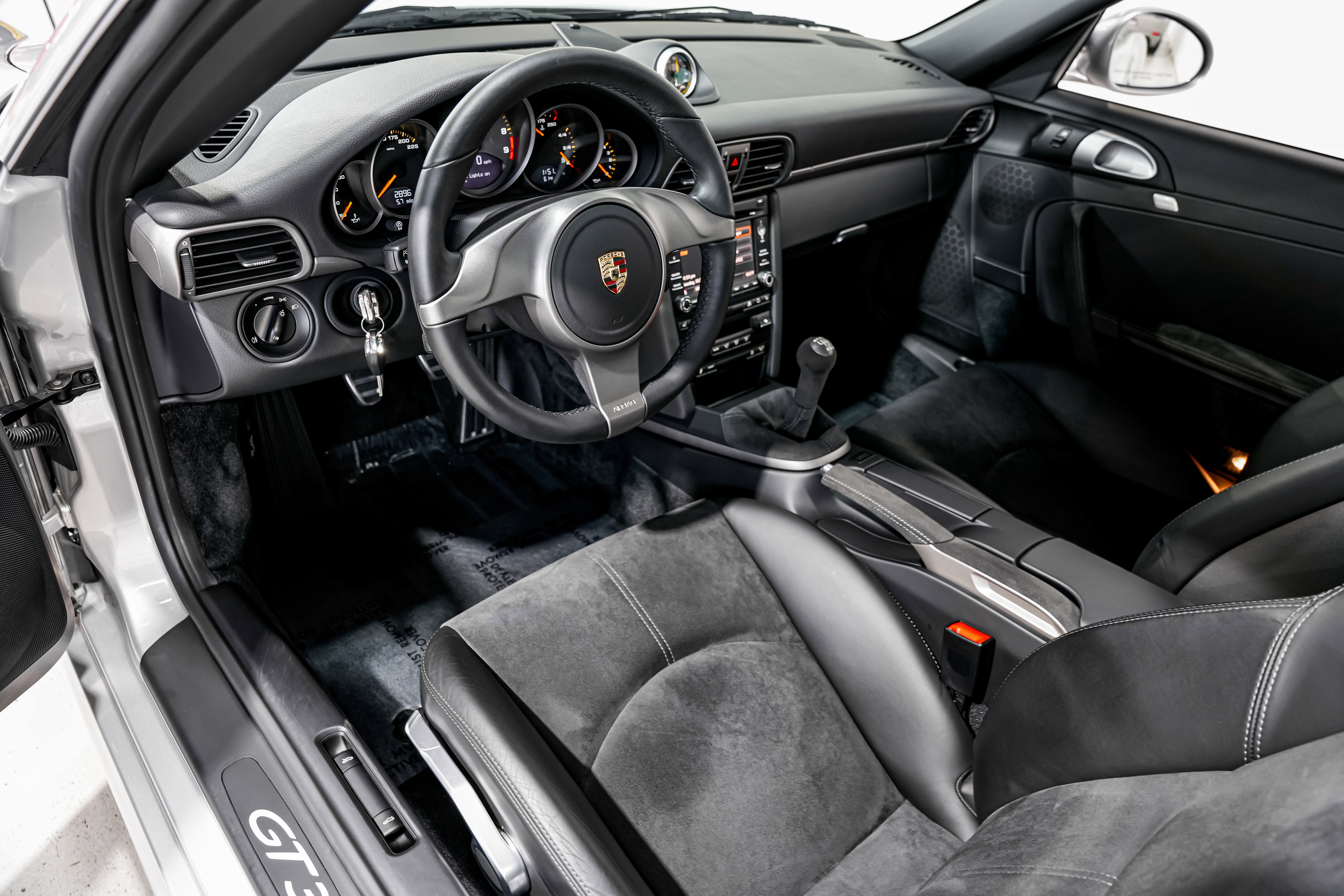 Used 2010 Porsche 911 GT3 image 10