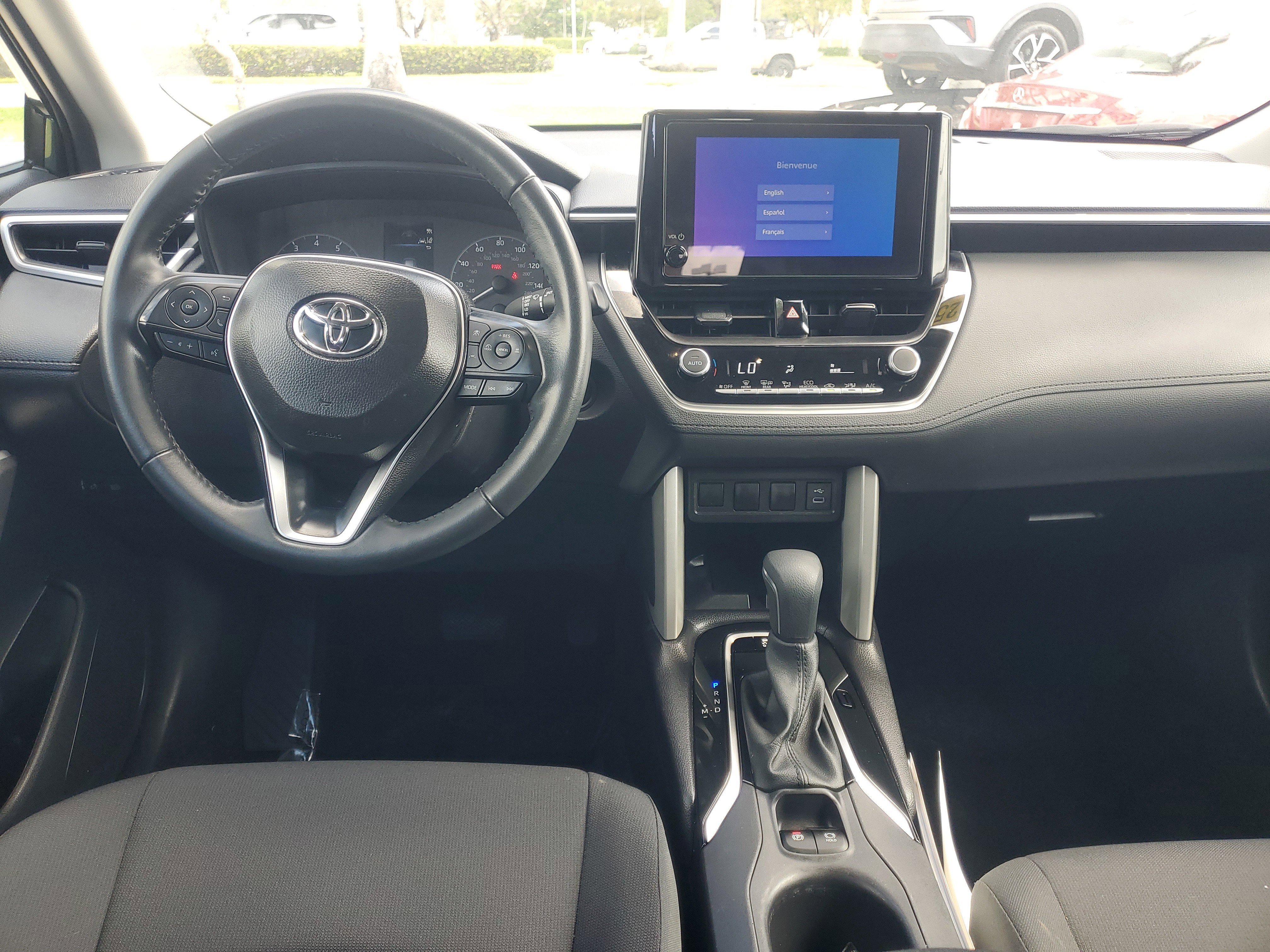 Certified 2025 Toyota Corolla Cross LE FWD image 10