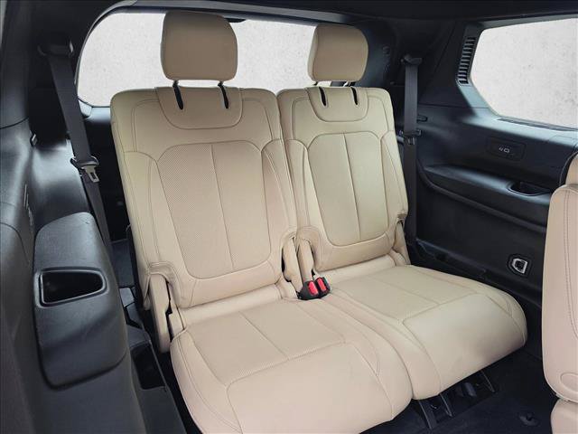 Used 2023 Jeep Grand Cherokee L Limited w/ Luxury Tech Group II AWD/4WD image 14