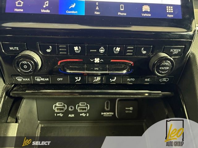 Used 2022 Jeep Grand Cherokee Trailhawk w/ Luxury Tech Group III AWD/4WD image 14