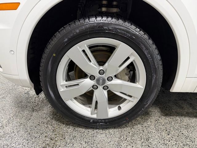 Used 2019 Audi Q5 Prestige w/ Prestige Package image 31