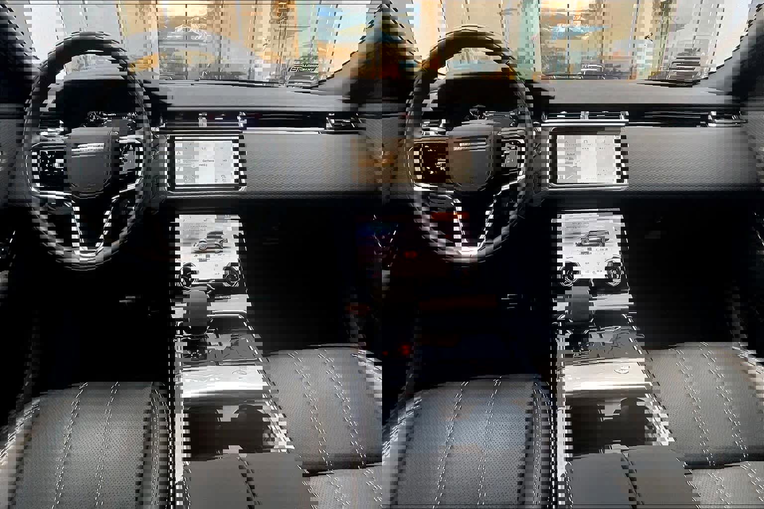 Used 2023 Land Rover Range Rover Velar R-Dynamic S image 19