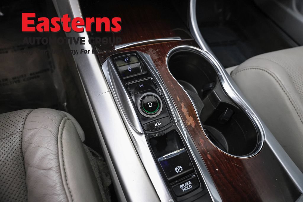 Used 2015 Acura TLX w/ Technology Package FWD image 12