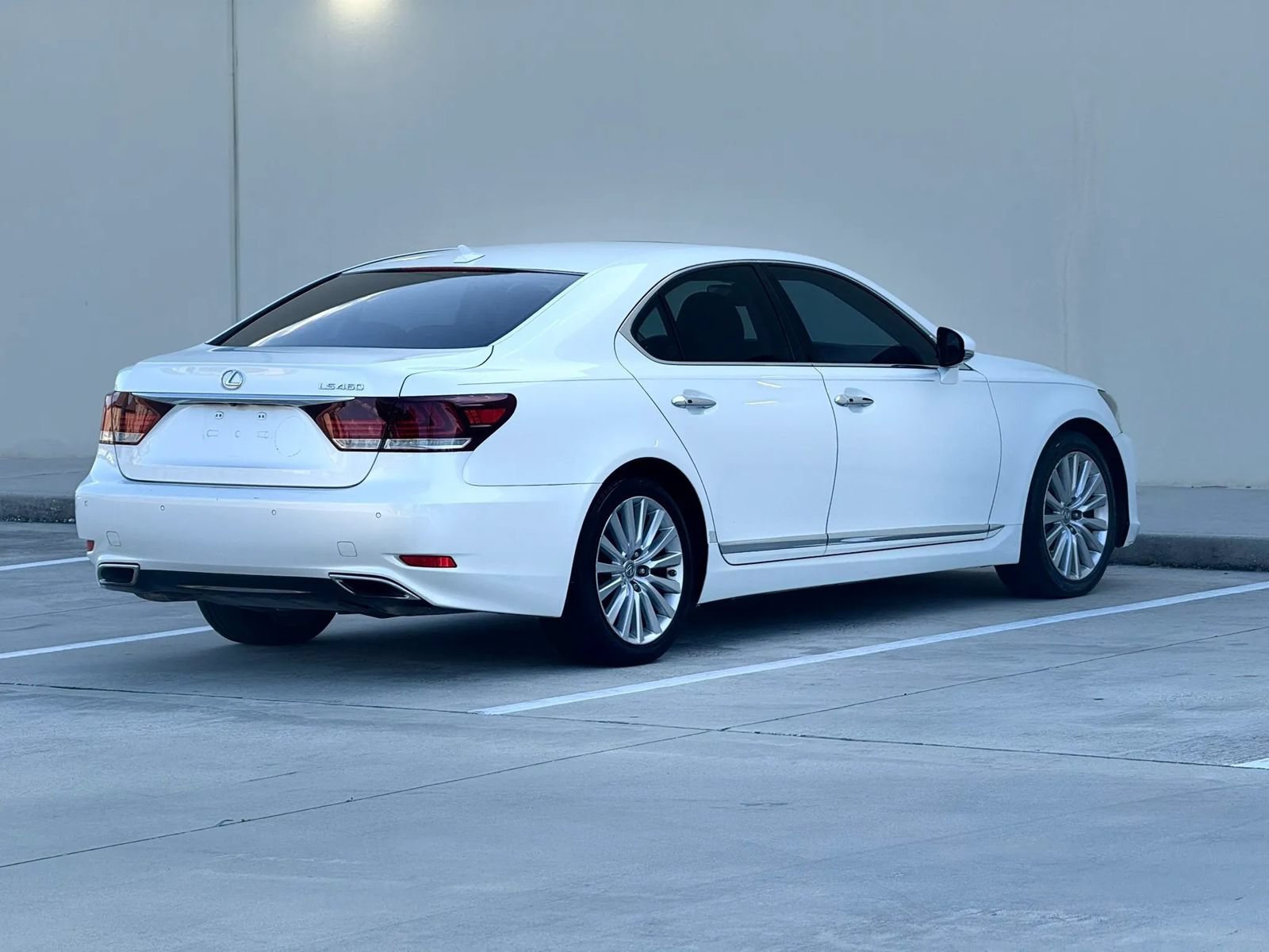 Used 2013 Lexus LS 460 w/ Comfort Pkg RWD image 7