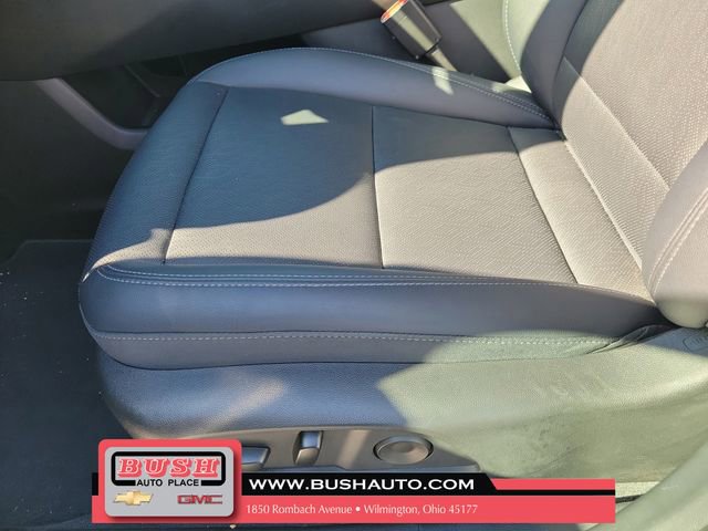 Used 2026 Chevrolet Equinox LT w/ Convenience Package II FWD image 19