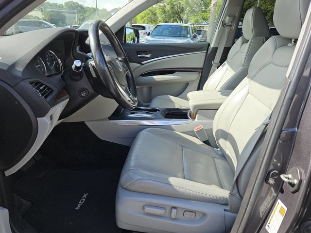 Used 2017 Acura MDX SH-AWD image 3