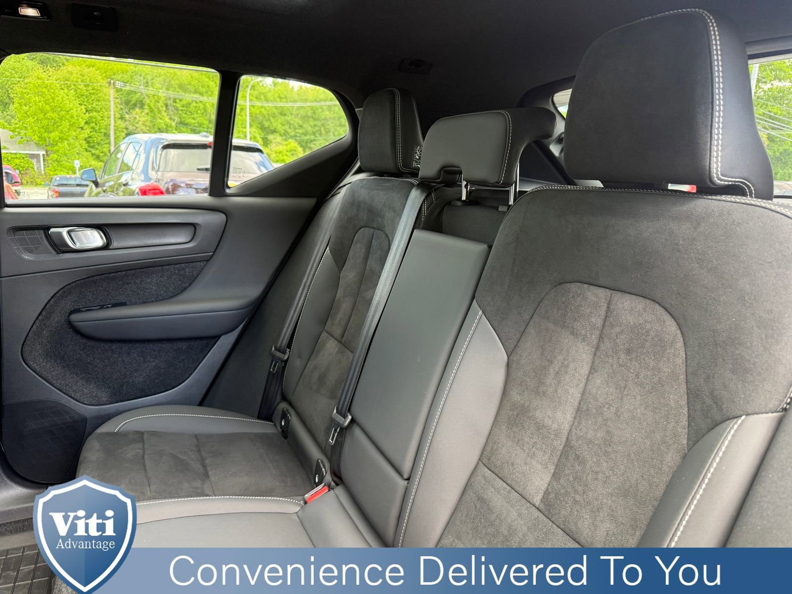 Used 2023 Volvo XC40 Recharge Ultimate w/ Protection Package Premier AWD/4WD image 22