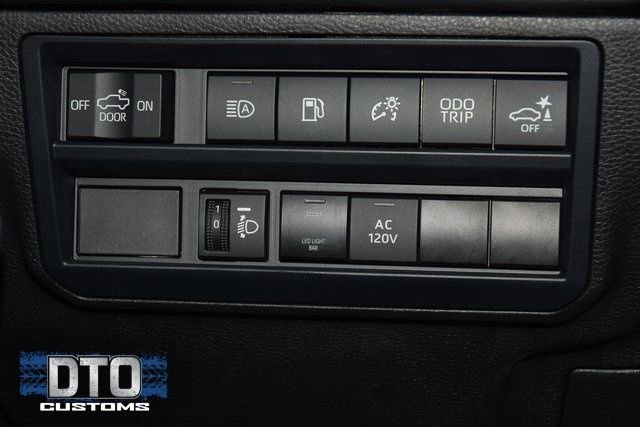 Used 2024 Toyota Tundra Limited w/ Power Package image 32