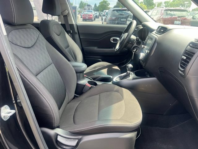 Used 2019 Kia Soul w/ Convenience Package FWD image 11