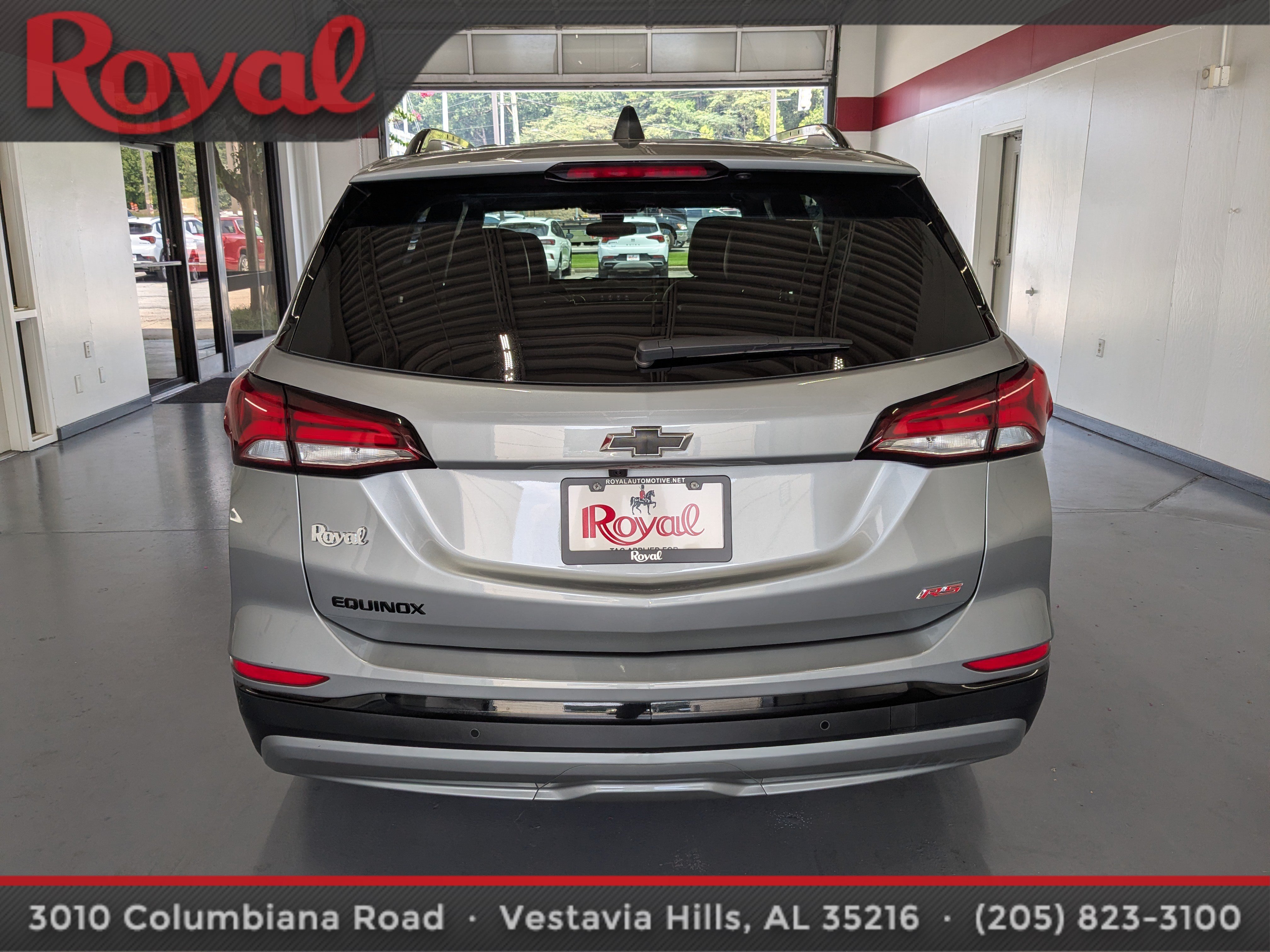 Used 2024 Chevrolet Equinox RS FWD image 3