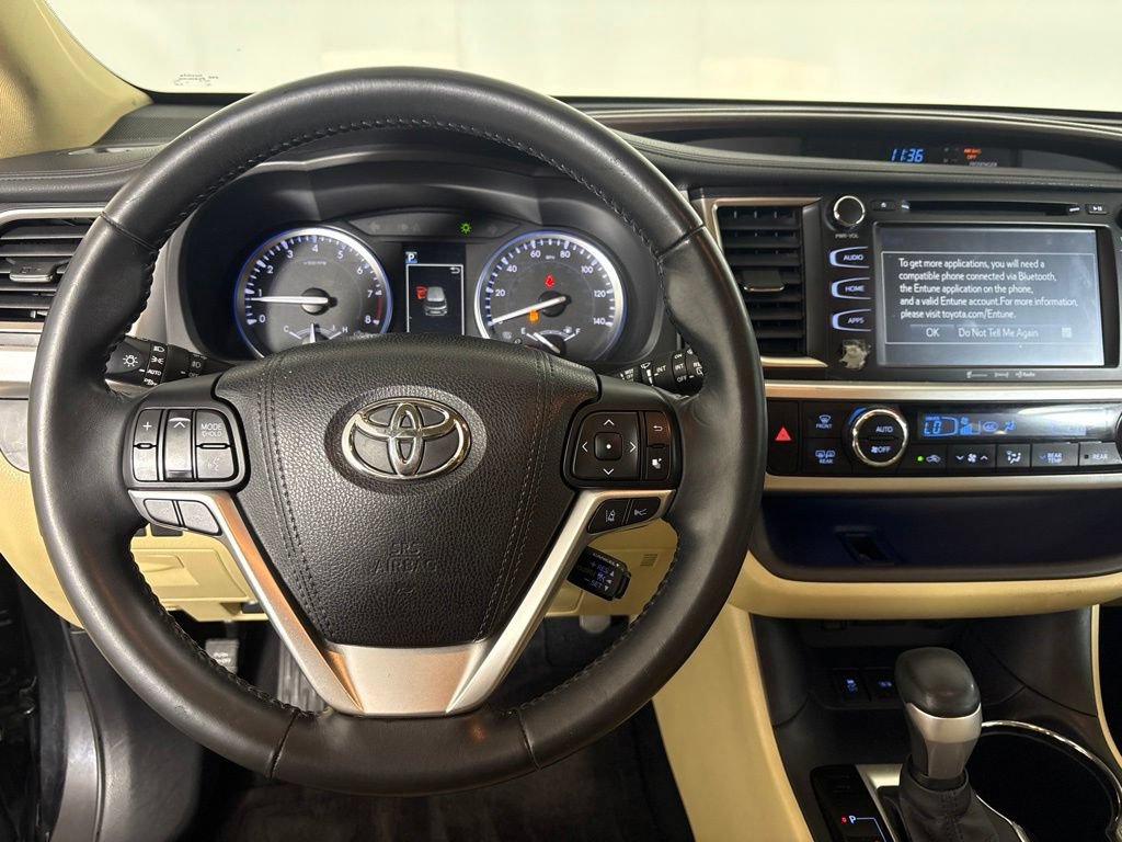 Used 2017 Toyota Highlander Limited FWD image 15