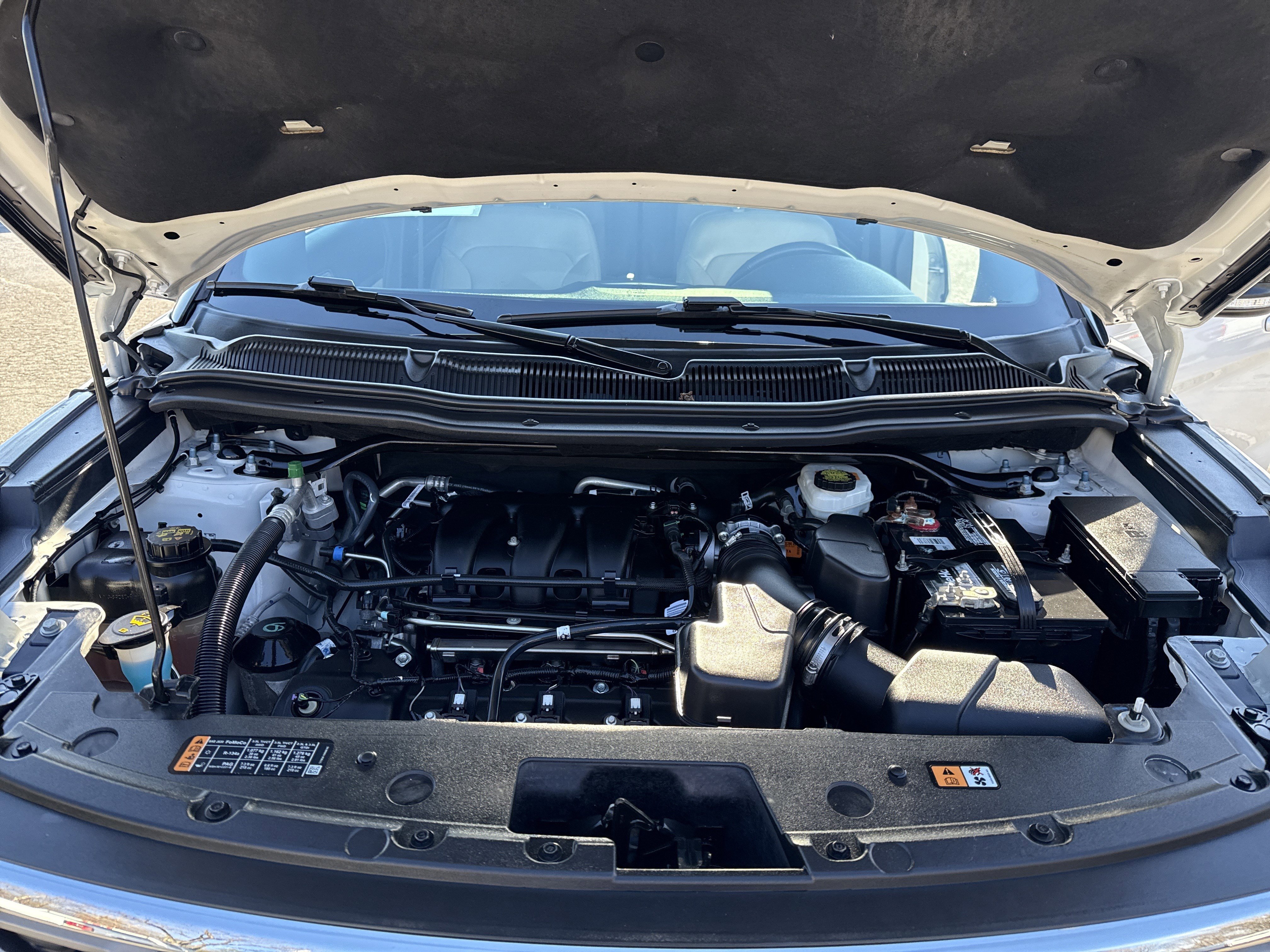 Used 2018 Ford Explorer XLT w/ Equipment Group 202A image 10