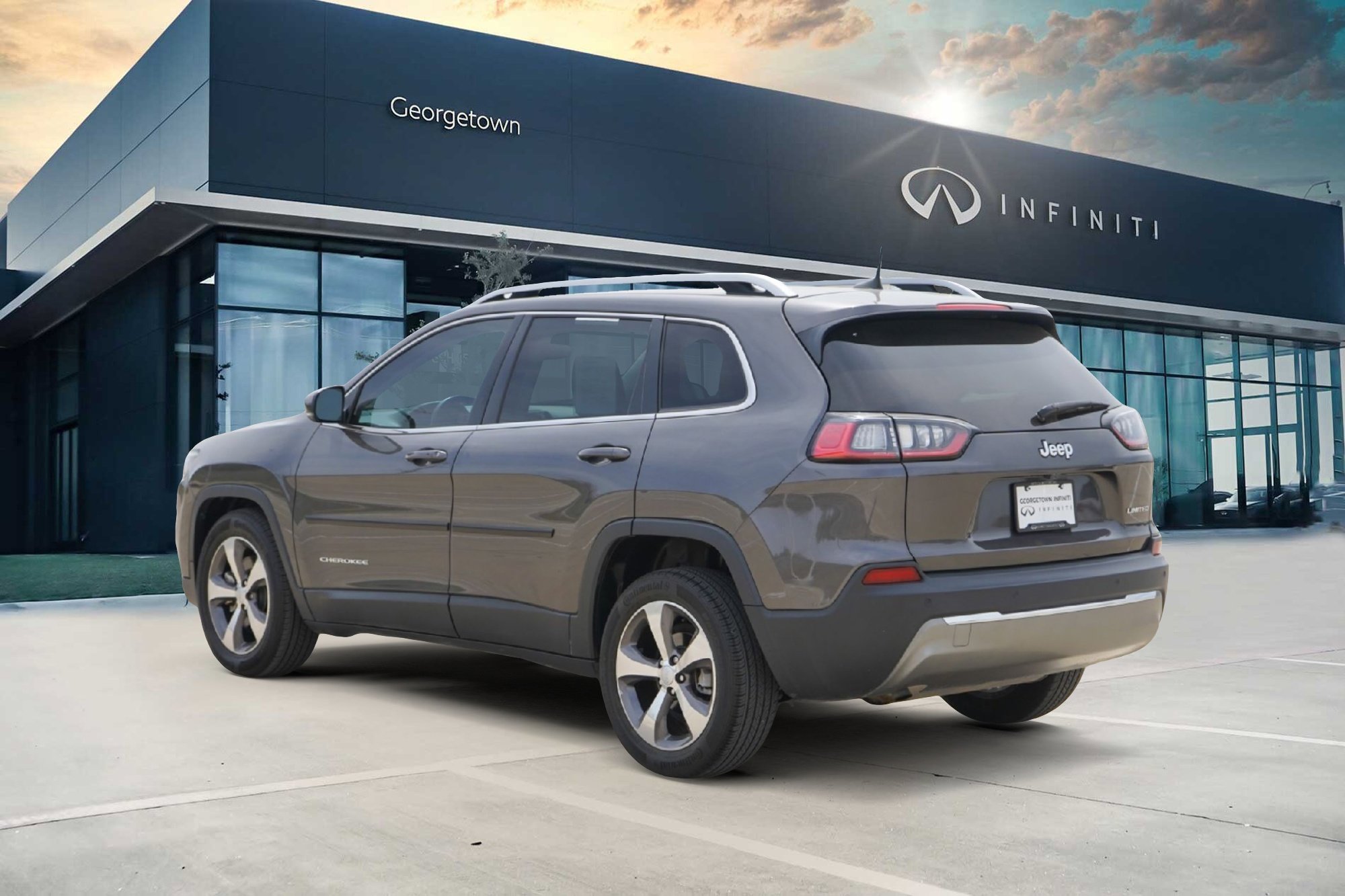Used 2019 Jeep Cherokee Limited image 5