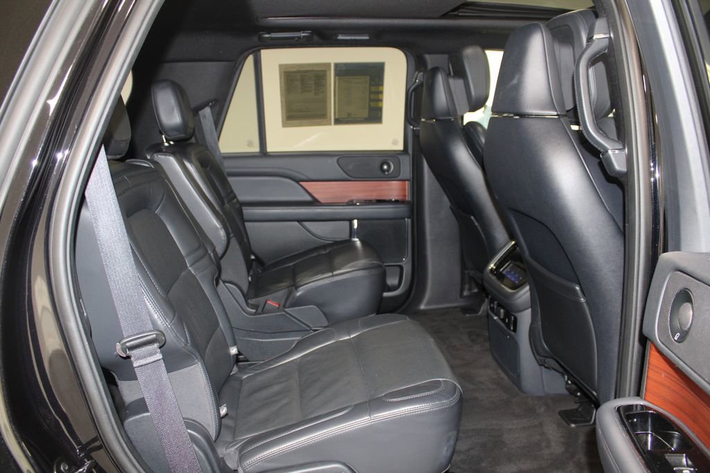 Used 2024 Lincoln Navigator Reserve image 35