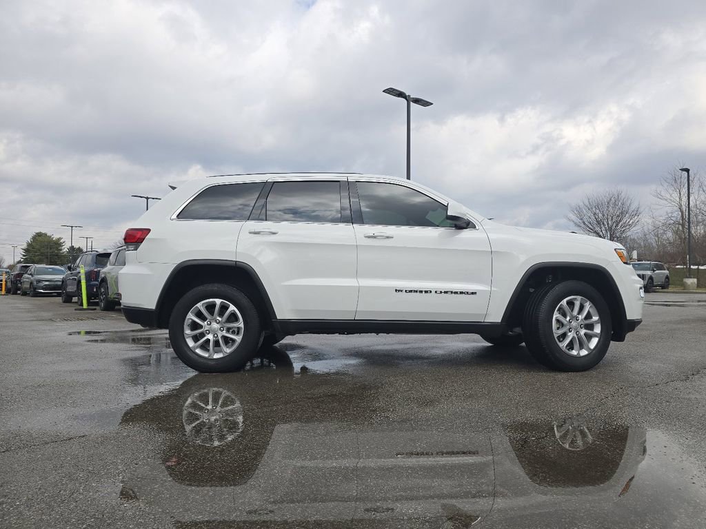 Used 2022 Jeep Grand Cherokee Laredo X image 16