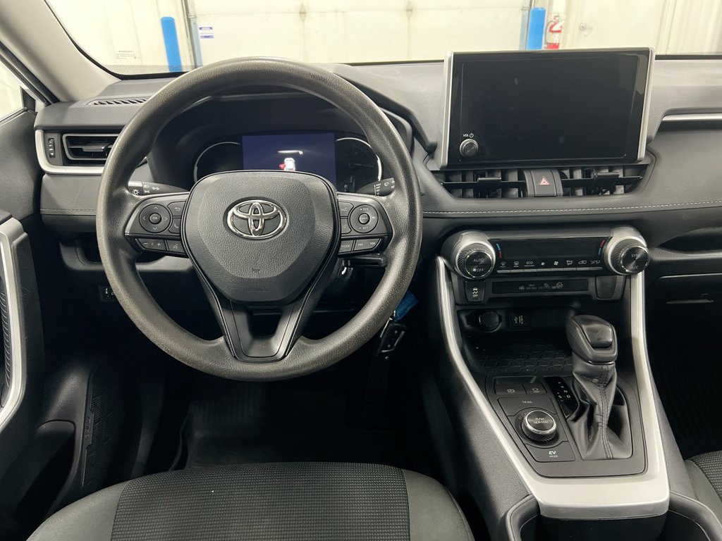 Used 2024 Toyota RAV4 LE AWD/4WD image 11