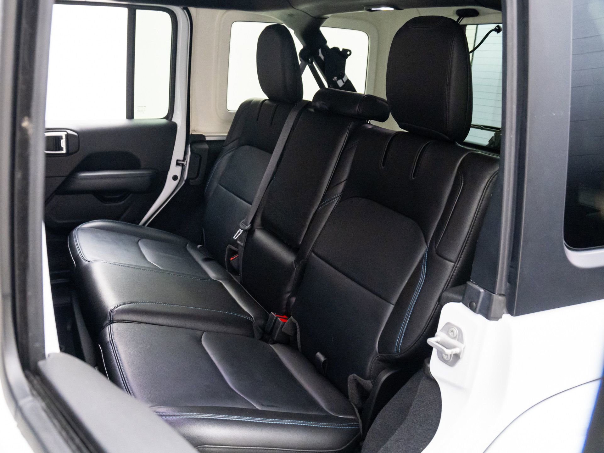 Used 2023 Jeep Wrangler Unlimited Rubicon 4xe w/ Cold Weather Group image 18