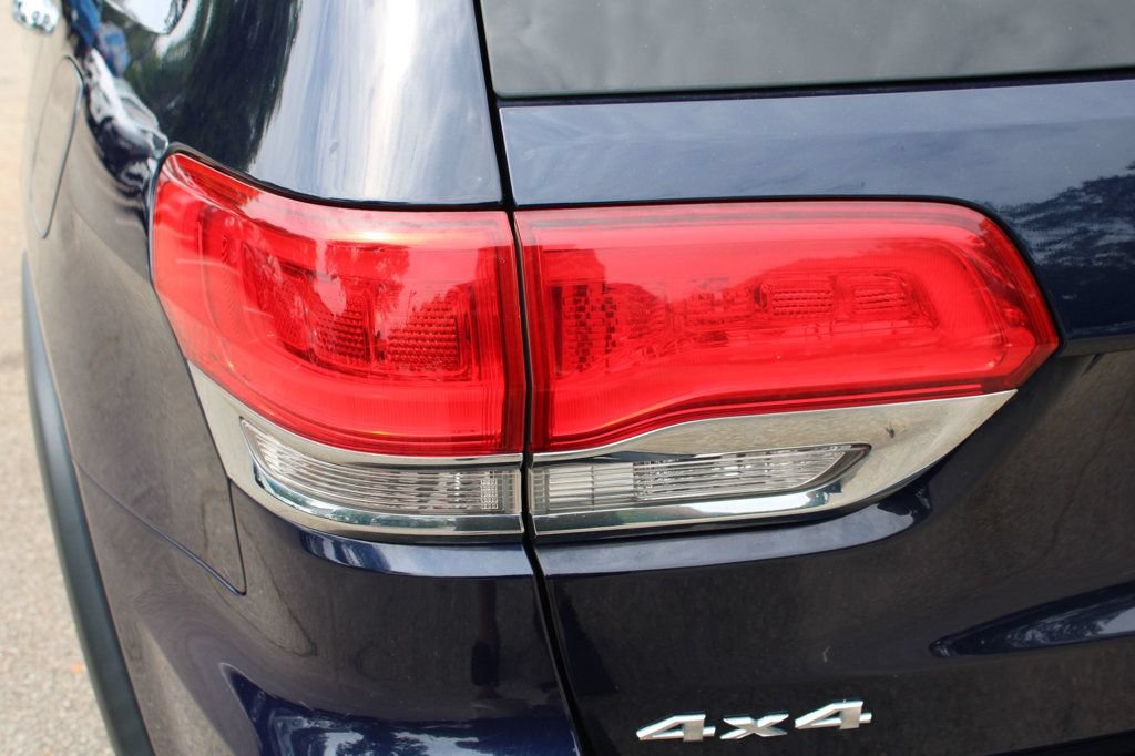 Used 2017 Jeep Grand Cherokee Limited w/ Luxury Group II AWD/4WD image 10