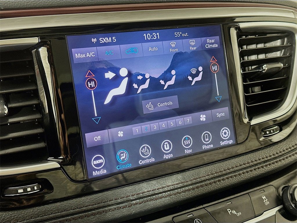 Used 2020 Chrysler Pacifica Limited w/ Tire & Wheel Group image 26