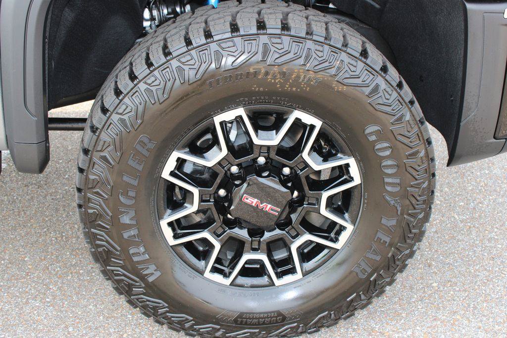 New 2026 GMC Sierra 2500 AT4X AWD/4WD image 6