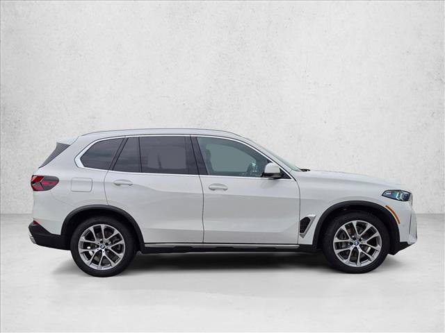 Certified 2026 BMW X5 xDrive40i w/ Climate Comfort Package AWD/4WD image 4