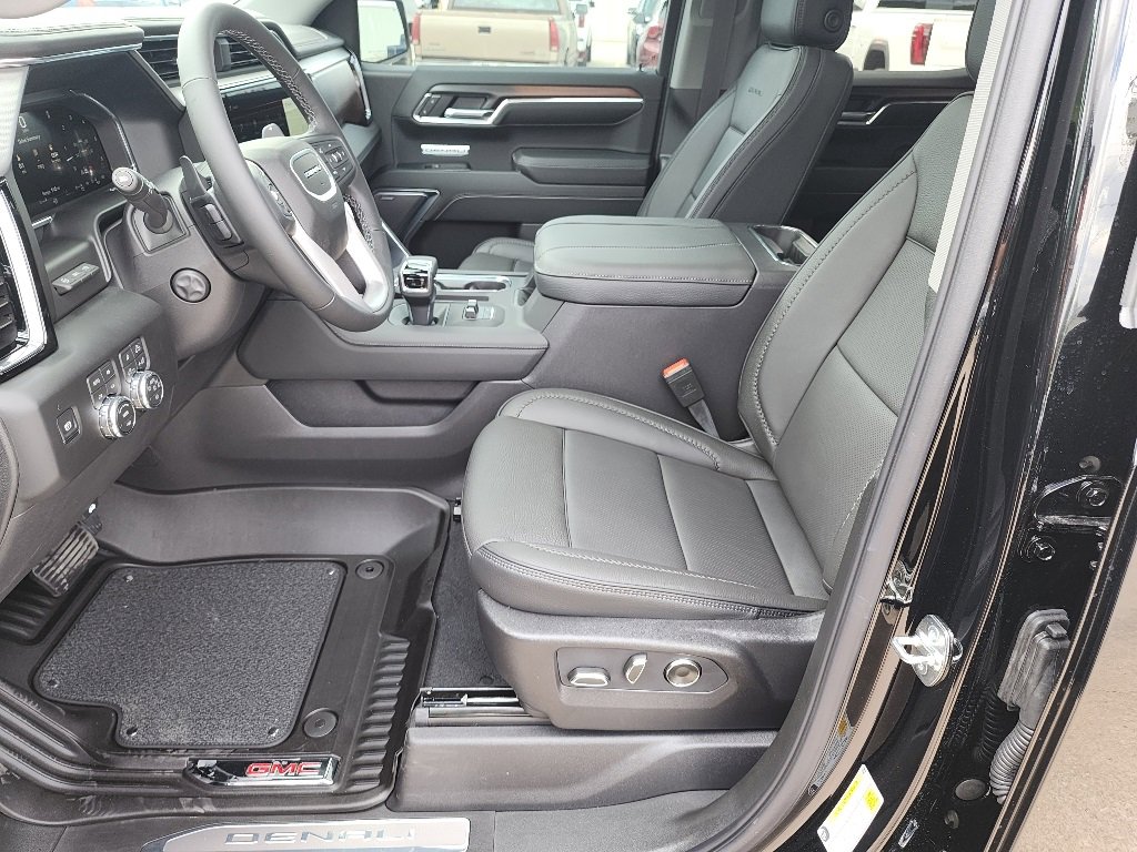 New 2026 GMC Sierra 1500 Denali w/ Denali Reserve Package image 15