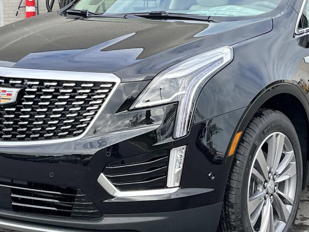 New 2026 Cadillac XT5 Premium Luxury w/ Driver Assist Package AWD/4WD image 9