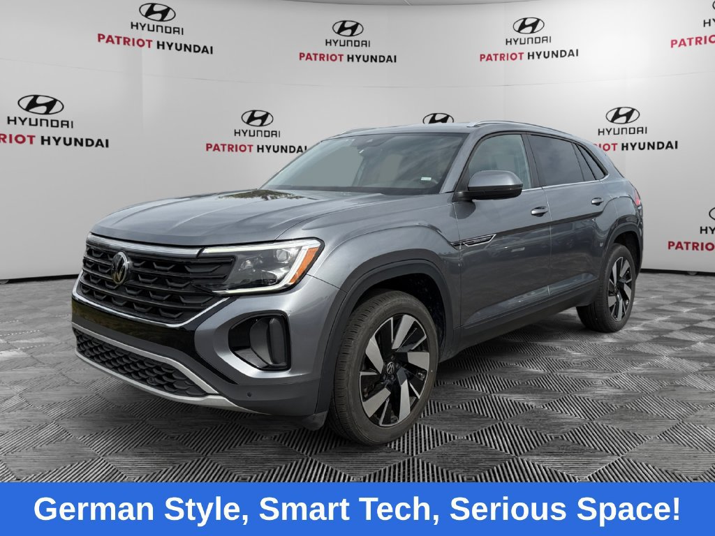 Used 2024 Volkswagen Atlas Cross Sport SE FWD image 7
